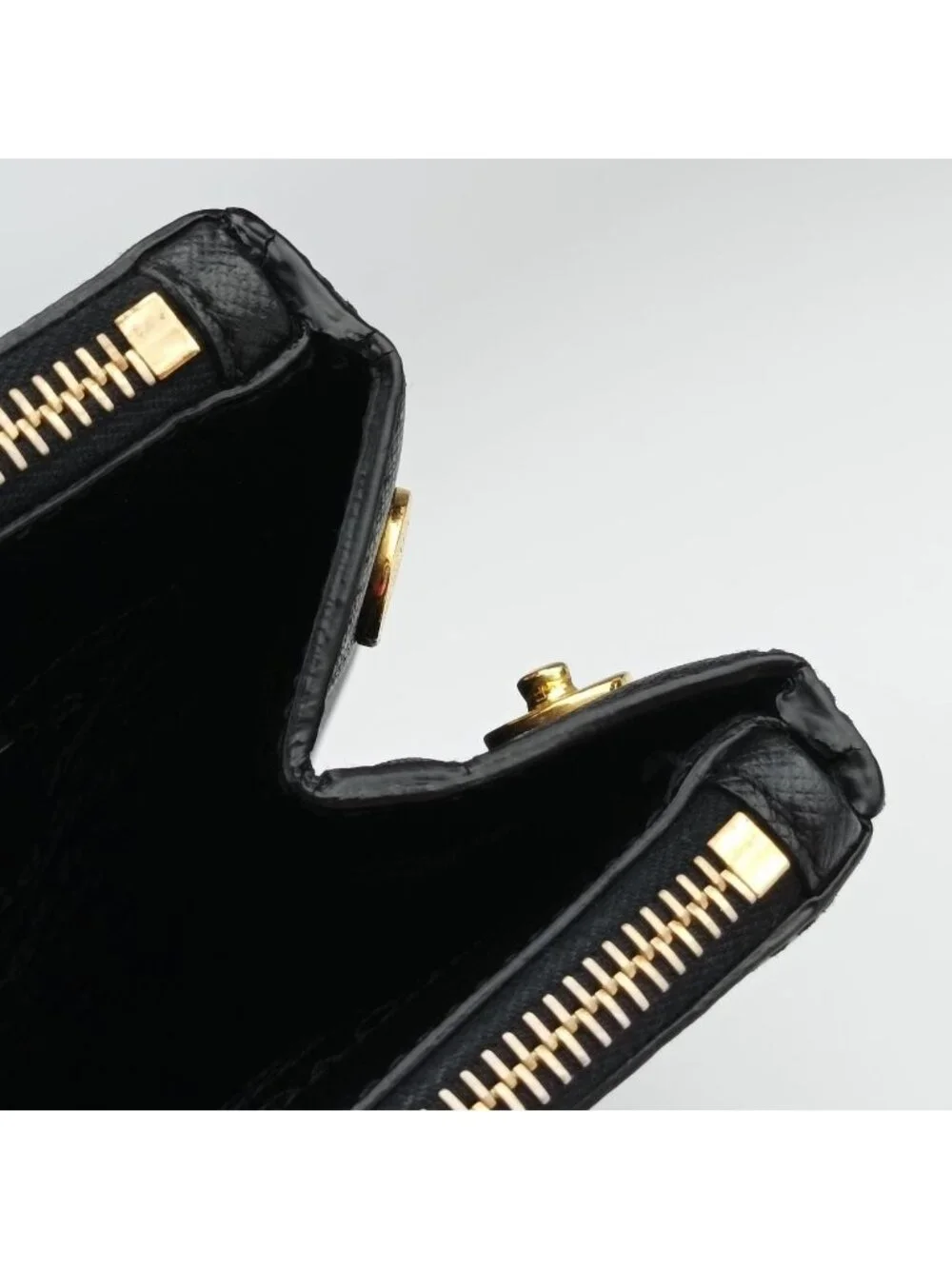 Prada Galleria Black Saffiano Leather 7 Handbag